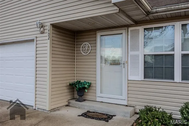 $289,900 | 1402 Raspberry Drive, Lebanon, MO 65536