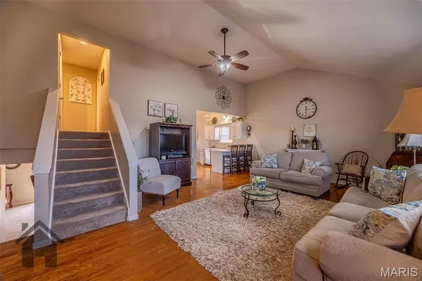 $279,900 | 1402 Raspberry Drive, Lebanon, MO 65536