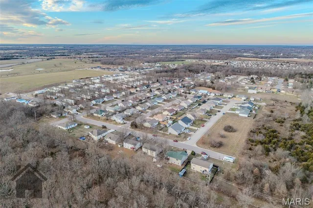 $289,900 | 1402 Raspberry Drive, Lebanon, MO 65536