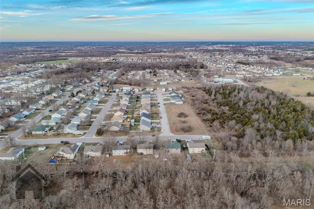 $289,900 | 1402 Raspberry Drive, Lebanon, MO 65536