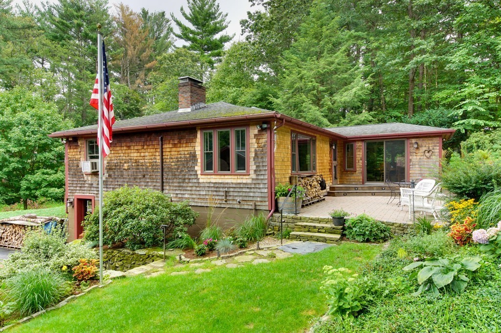 9 Pine Hill Road Maynard, MA 01754 - Photo 5 of 26 Gallery Image 5