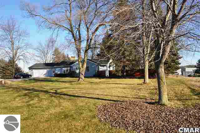 3315 South Lincoln Road Mount Pleasant, MI 48858 - Photo 3 of 25 1770425-2.JPG