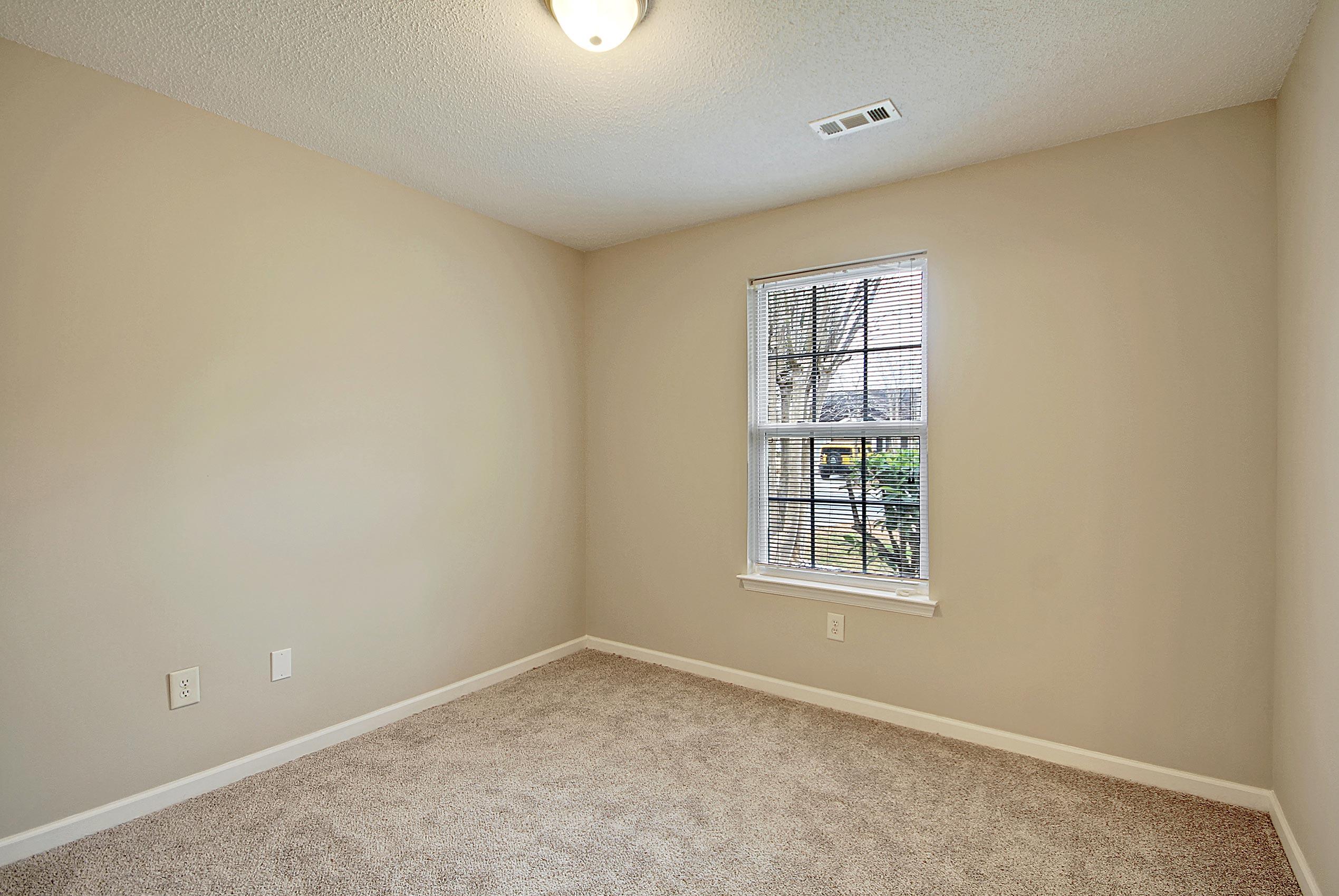 8077 Vermont Road North Charleston, SC 29418 - Photo 25 of 36 CREM_8077 Vermont_027