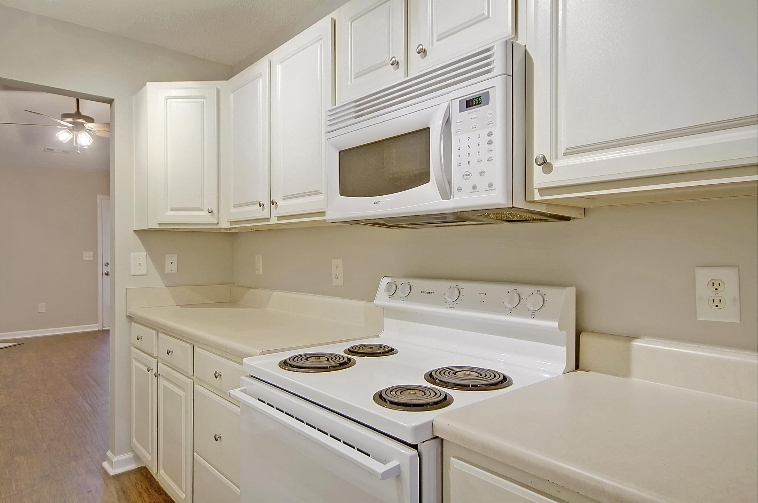 8077 Vermont Road North Charleston, SC 29418 - Photo 10 of 36 CREM_8077 Vermont_012