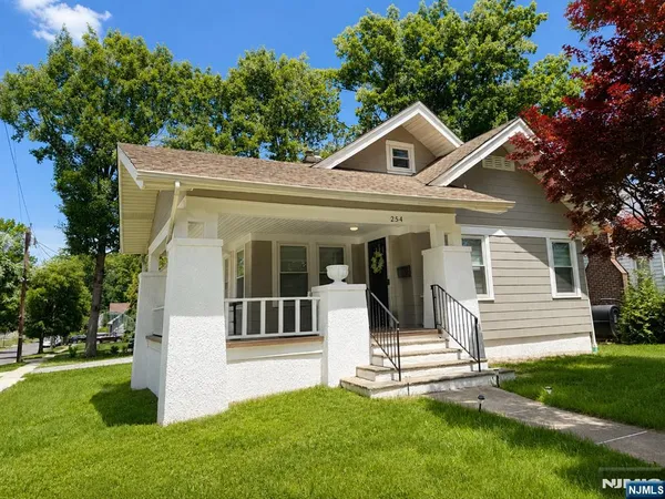 $849,000 | 254 Midland Avenue, River Edge, NJ 07661