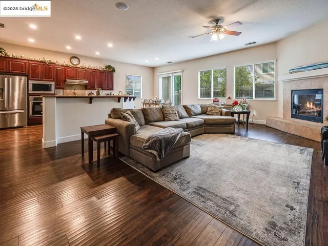 $758,888 | 10 Da Vinci Court, Oakley, CA 94561