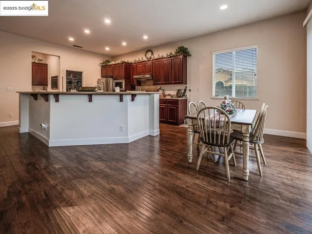 $758,888 | 10 Da Vinci Court, Oakley, CA 94561