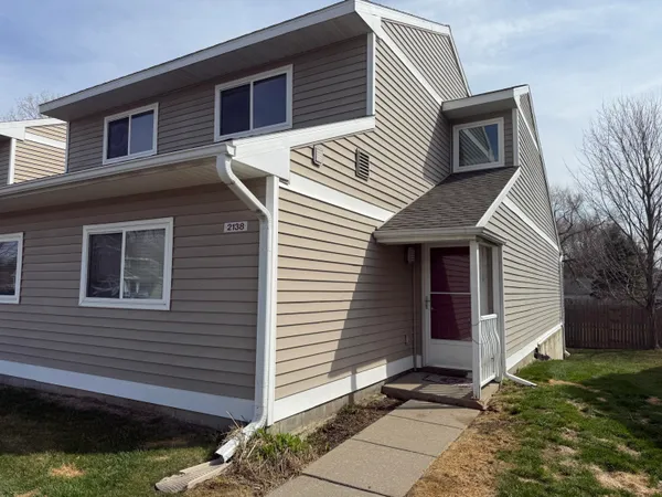 $181,300 | 2138 Stone School Circle, Ann Arbor, MI 48108