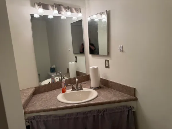 $181,300 | 2138 Stone School Circle, Ann Arbor, MI 48108