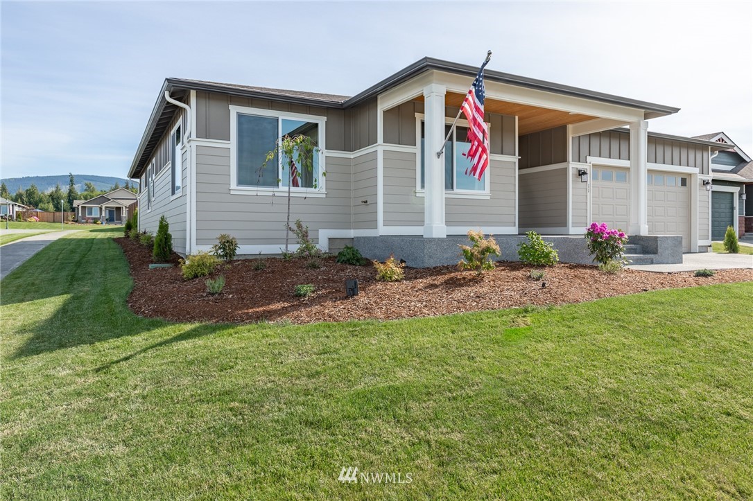 11 Lillian Ridge Court Sequim, WA 98382 - Photo 30 of 30 a front view of a house with garden