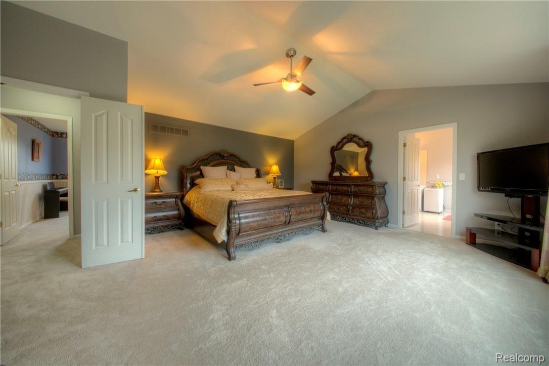 46401 Mornington Road Canton, MI 48188 - Photo 31 of 56 31 Master Bed.jpg