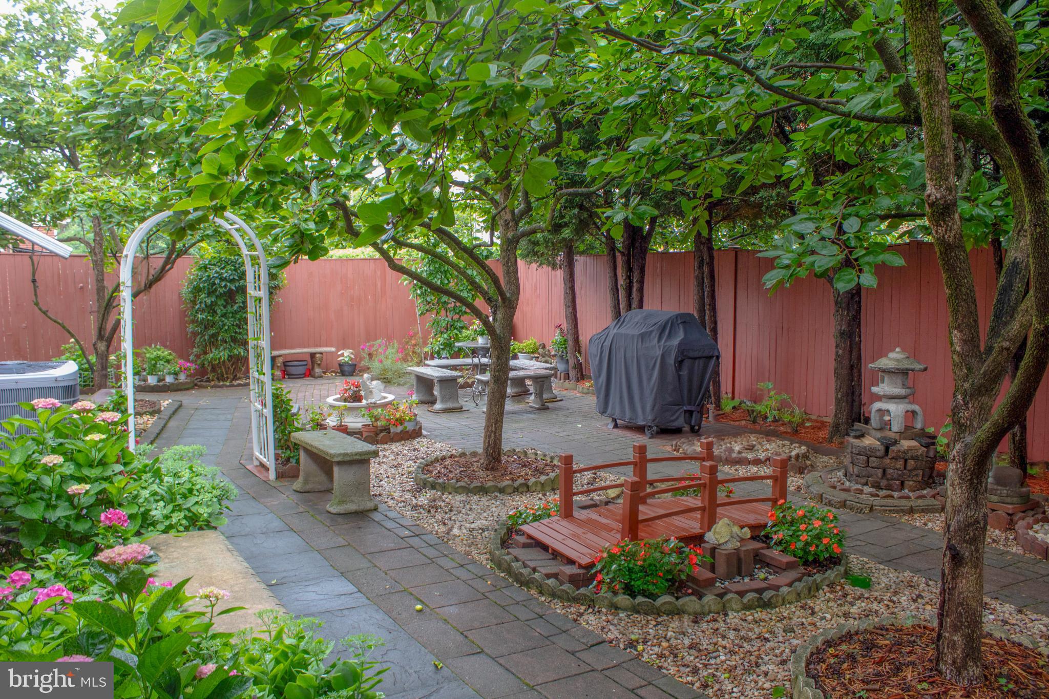 526 South Carlin Springs Road Arlington, VA 22204 - Photo 29 of 33 a view of a chair and table in backyard