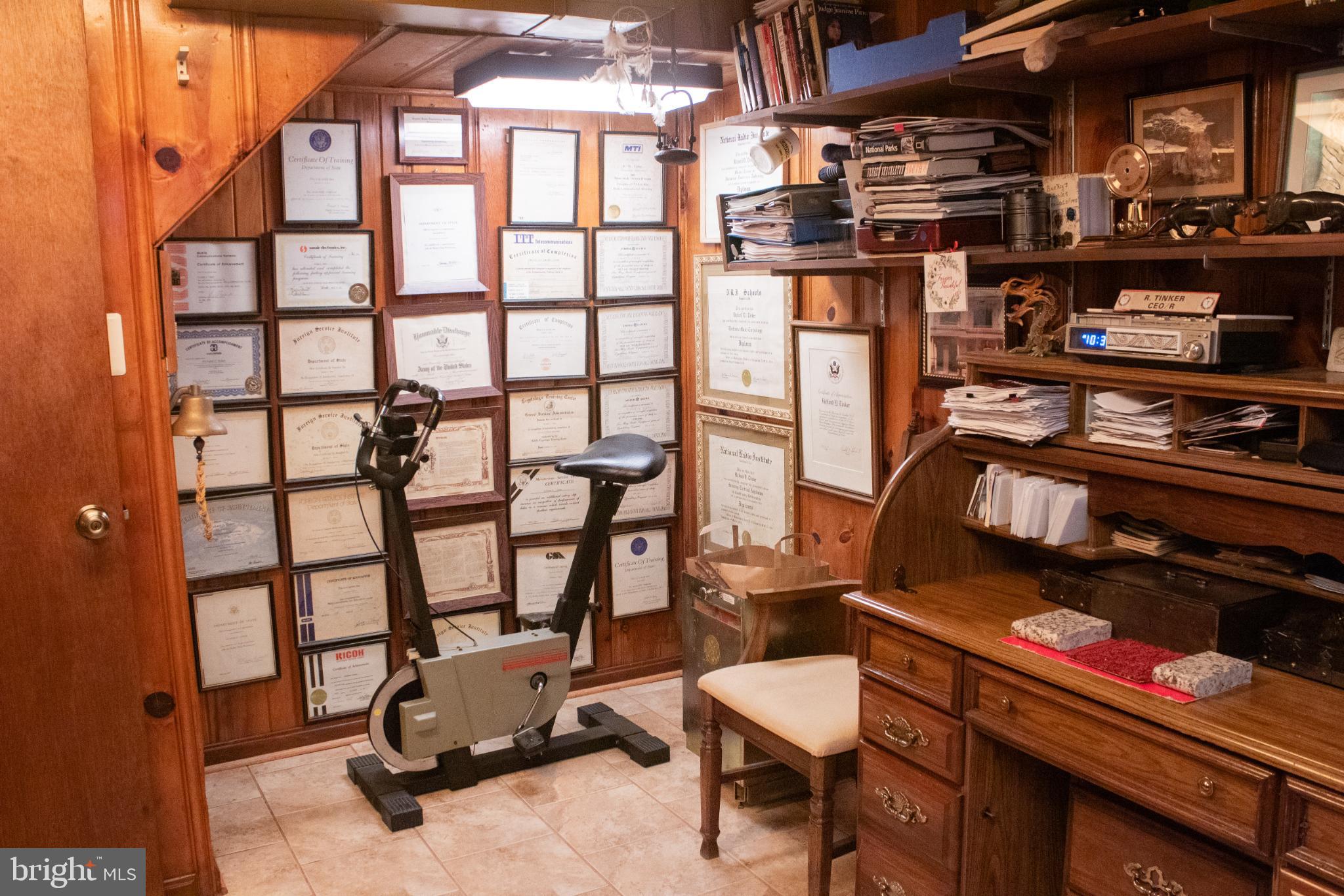 526 South Carlin Springs Road Arlington, VA 22204 - Photo 4 of 33