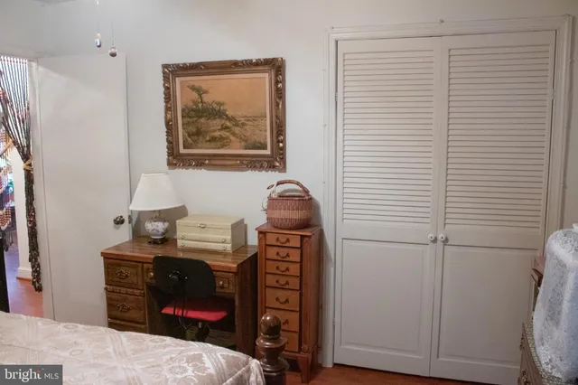 a view of yard with seating area