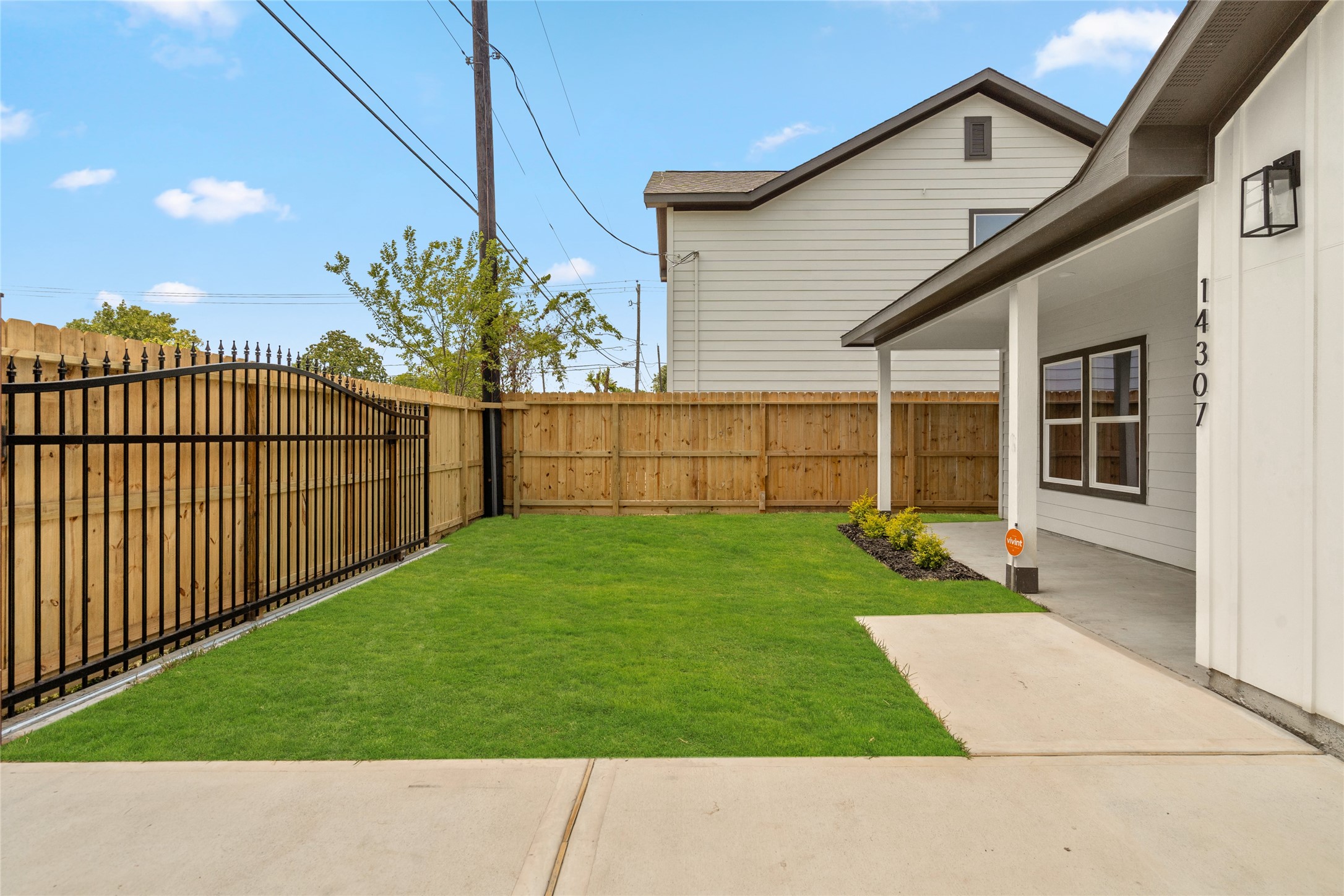 14307 Laredo Street Houston, TX 77015 - Photo 15 of 38