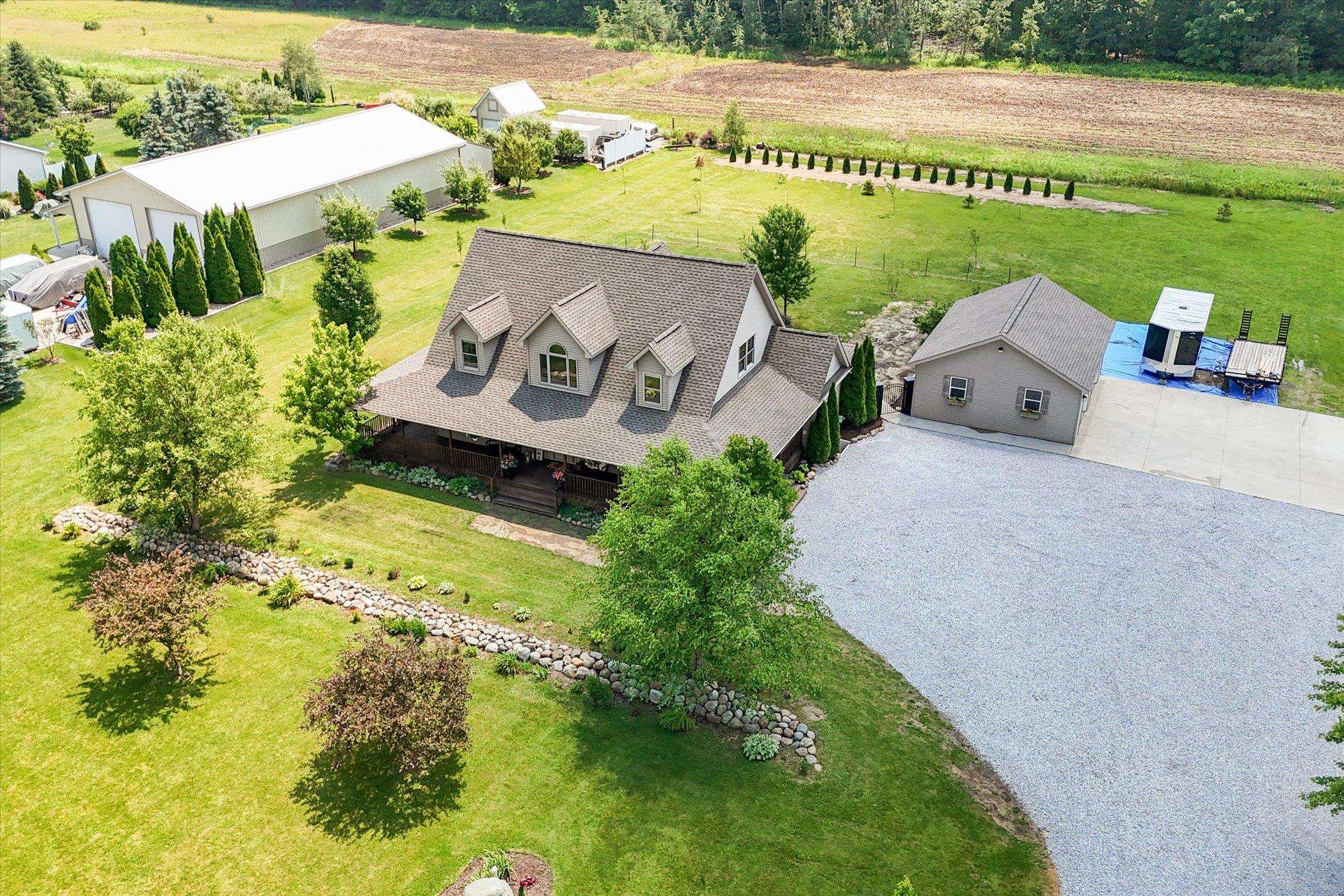9209 Peet Road Chesaning, MI 48616 - Photo 53 of 65 50145965-209e81f9-0e85-4b8a-bcf5-25829a1a37e8.JPG