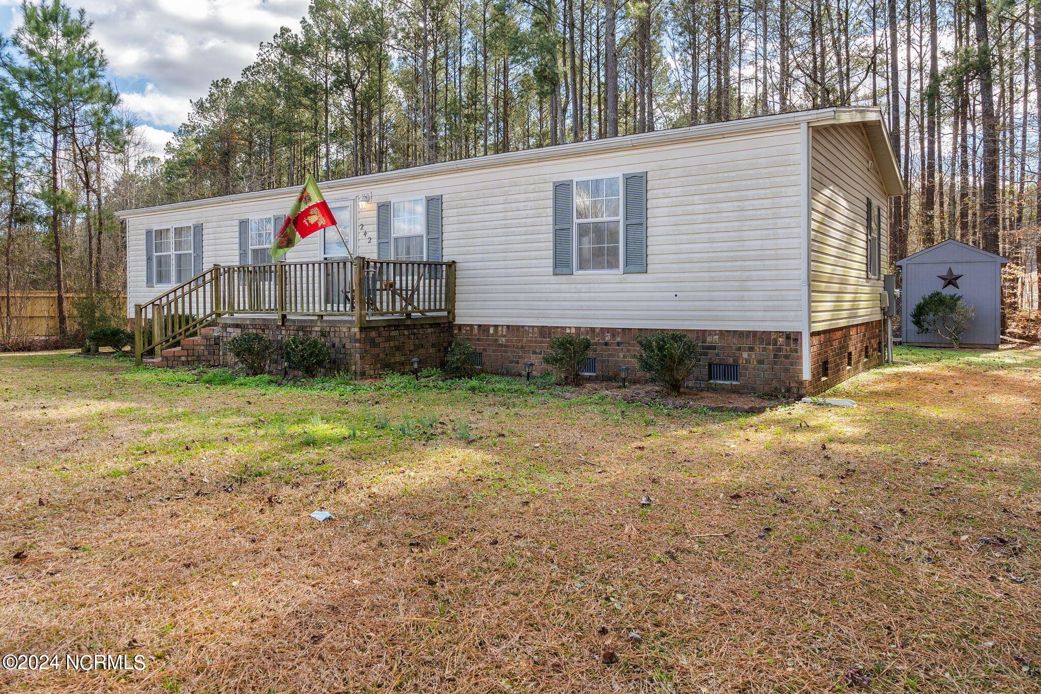 242 Shingle Brook Road New Bern, NC 28560 - Photo 11 of 49 Front