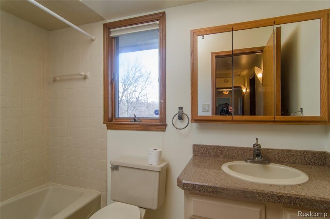 21995 Currie Road Northville, MI 48167 - Photo 16 of 35 export-14.jpg