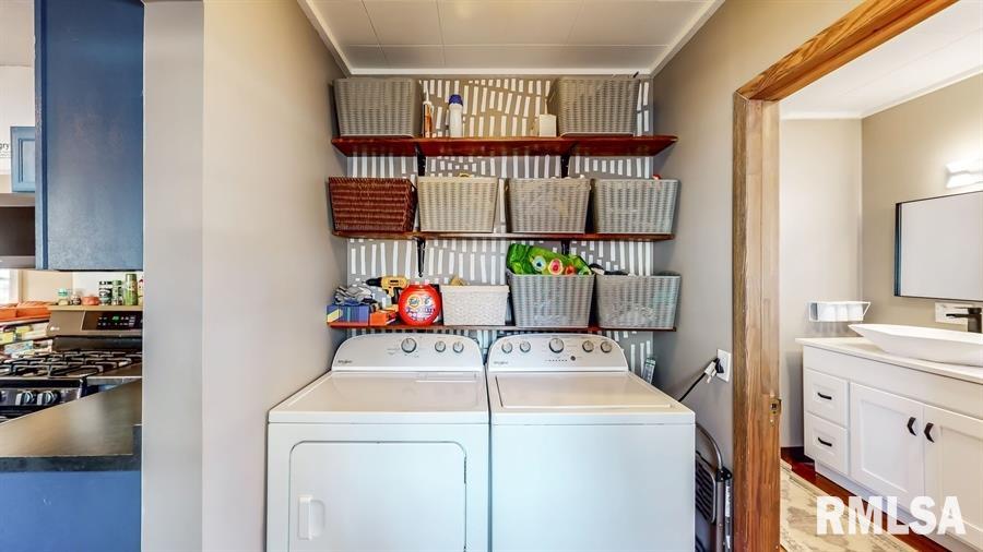 1707 28th Avenue Moline, IL 61265 - Photo 11 of 23 Gallery Image 11