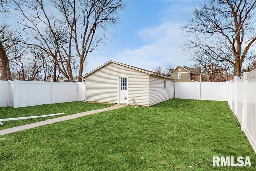 1707 28th Avenue Moline, IL 61265 - Photo 19 of 23 Gallery Image 19