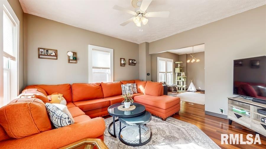 1707 28th Avenue Moline, IL 61265 - Photo 4 of 23 Gallery Image 4