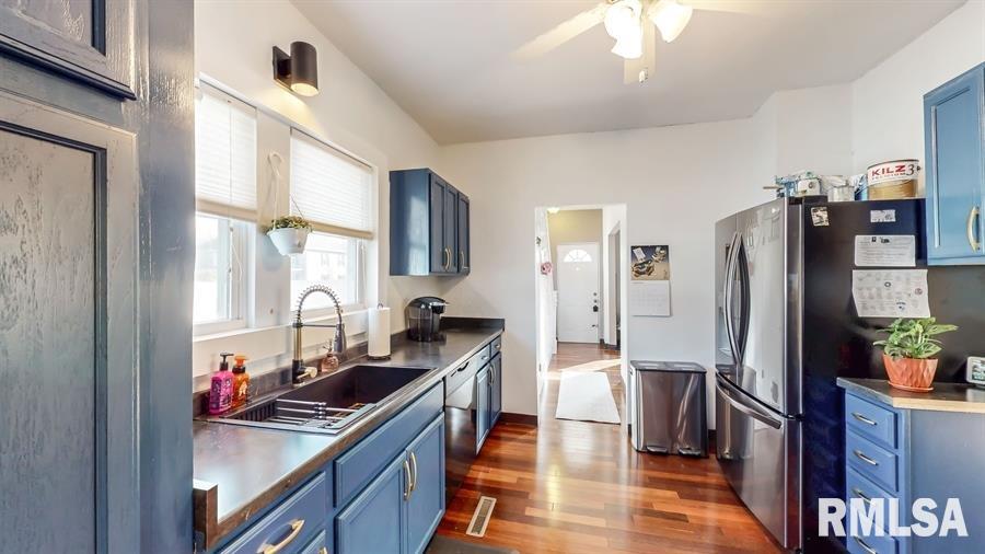 1707 28th Avenue Moline, IL 61265 - Photo 9 of 23 Gallery Image 9