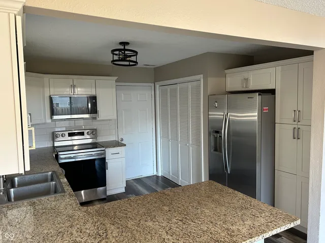 $285,000 | 3445 West 53rd Street, Indianapolis, IN 46228