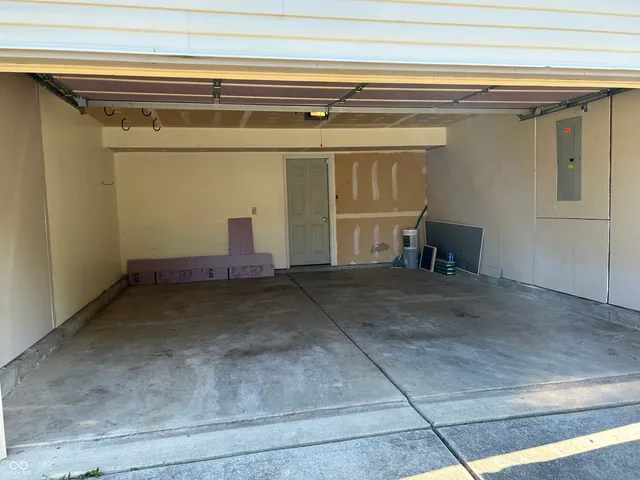 $285,000 | 3445 West 53rd Street, Indianapolis, IN 46228