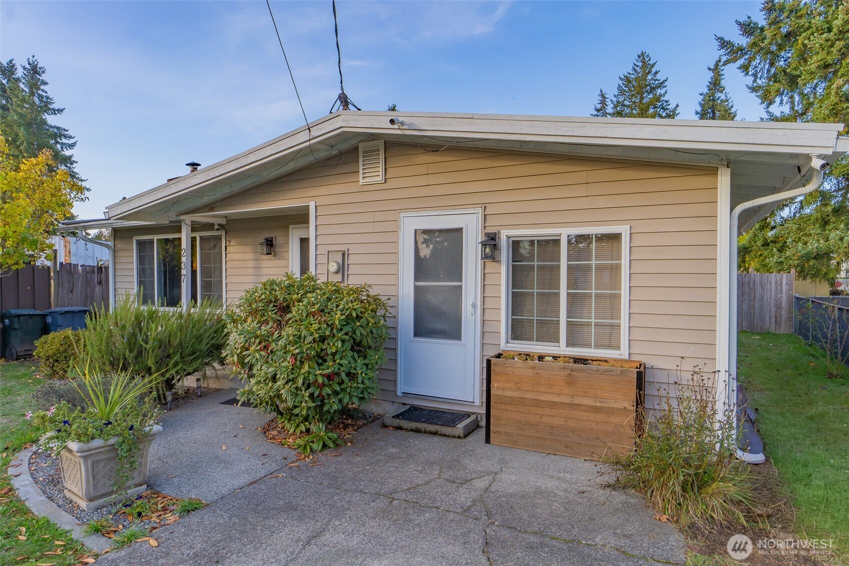 237 167th Street South Spanaway, WA 98387 - Photo 4 of 30 a house view with a outdoor space