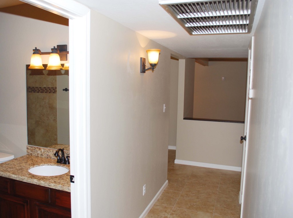 2926 East Cochise Road Phoenix, AZ 85028 - Photo 8 of 20 Hall