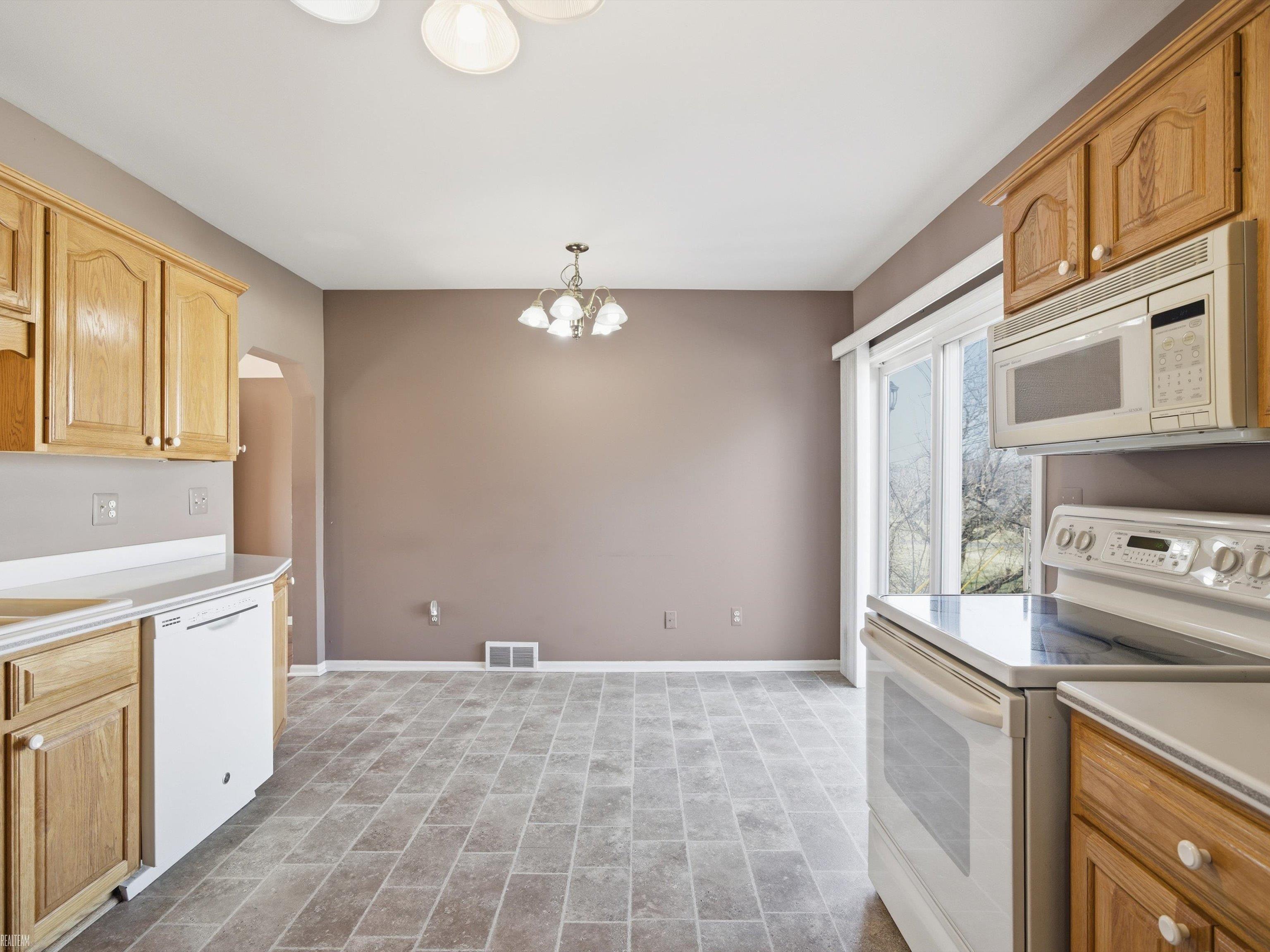 11151 34 Mile Road Romeo, MI 48065 - Photo 19 of 54
