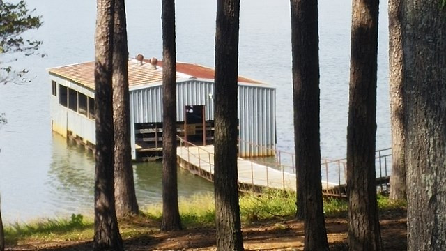 2 Rabun Drive Northeast Thomson, GA 30824 - Photo 8 of 11 Fish House at Raysville Marina