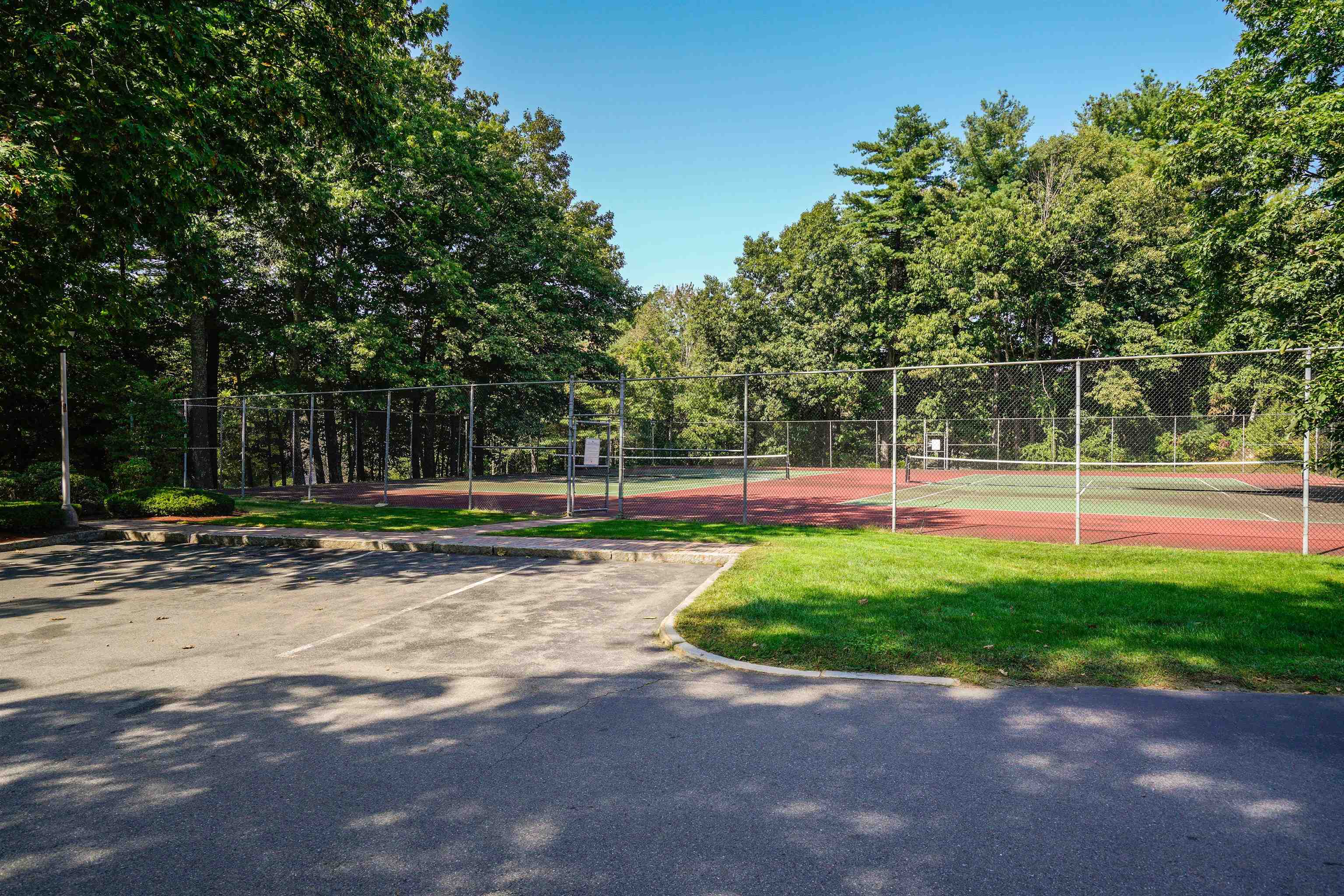 20 Stacey Circle Windham, NH 03087 - Photo 32 of 40