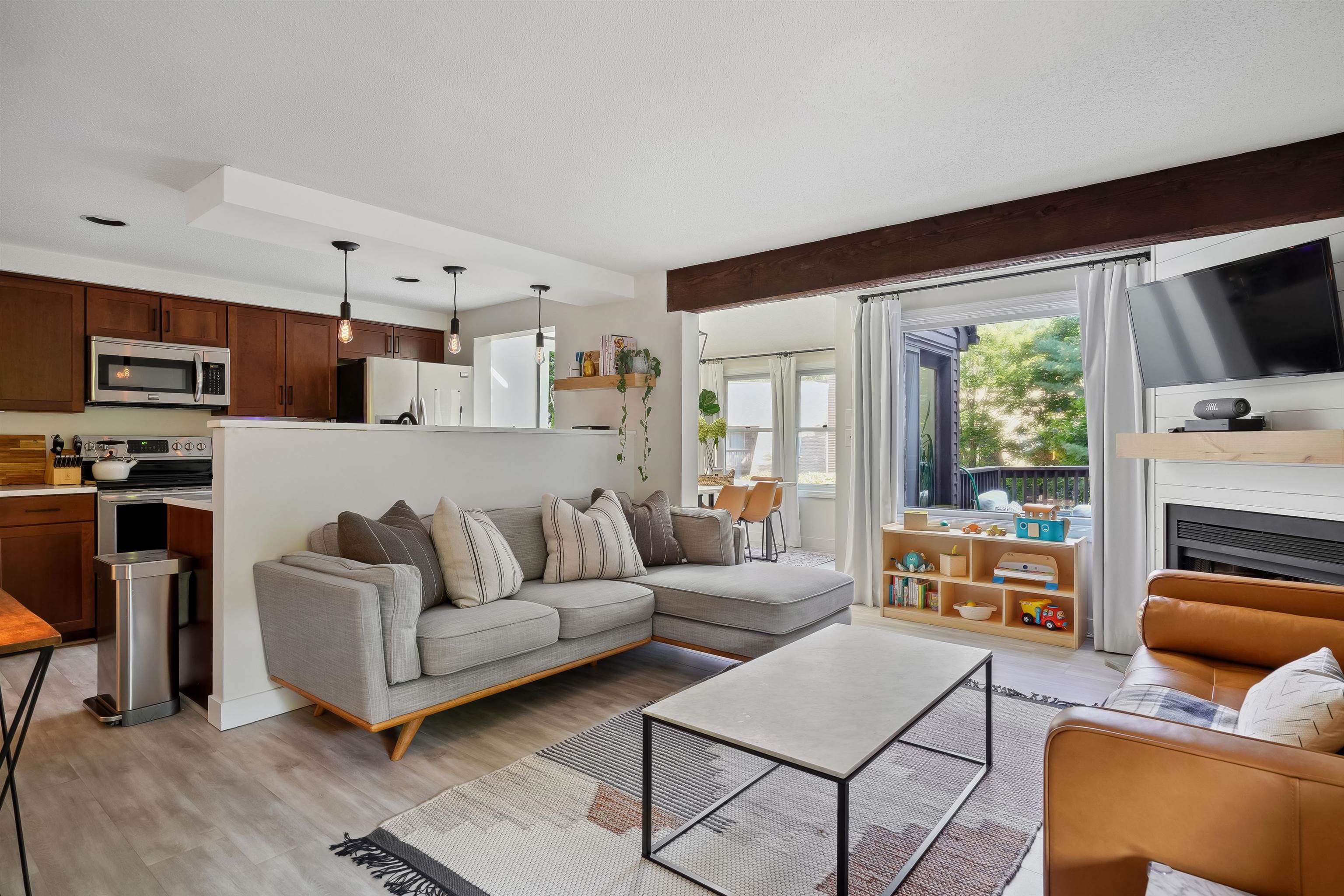 20 Stacey Circle Windham, NH 03087 - Photo 35 of 40