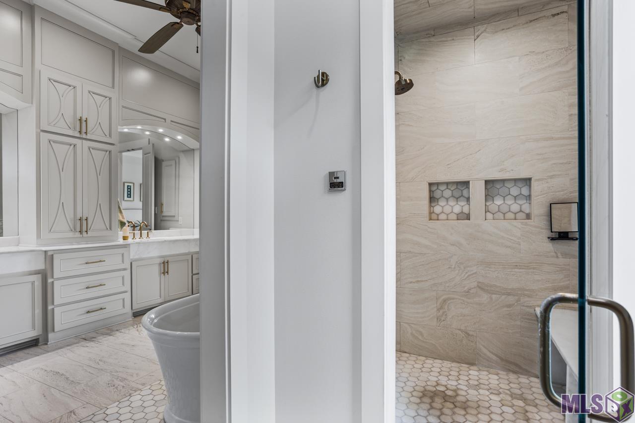 11354 Preservation Way Baton Rouge, LA 70810 - Photo 24 of 42 Steam shower