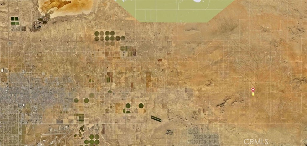 39 East 213th Street East Lancaster, CA 93535 - Photo 17 of 19 a bathroom with a shower