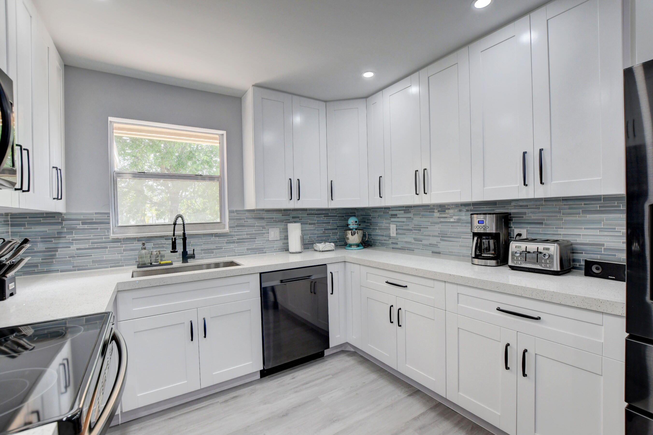 10092 Windtree Lane Boca Raton, FL 33428 - Photo 12 of 47 15_ebf_3648and4more
