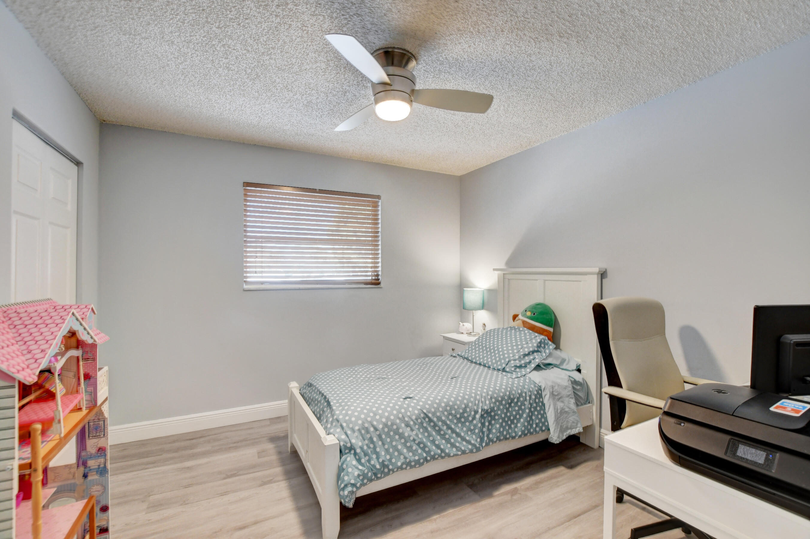 10092 Windtree Lane Boca Raton, FL 33428 - Photo 20 of 47 23_ebf_3688and4more