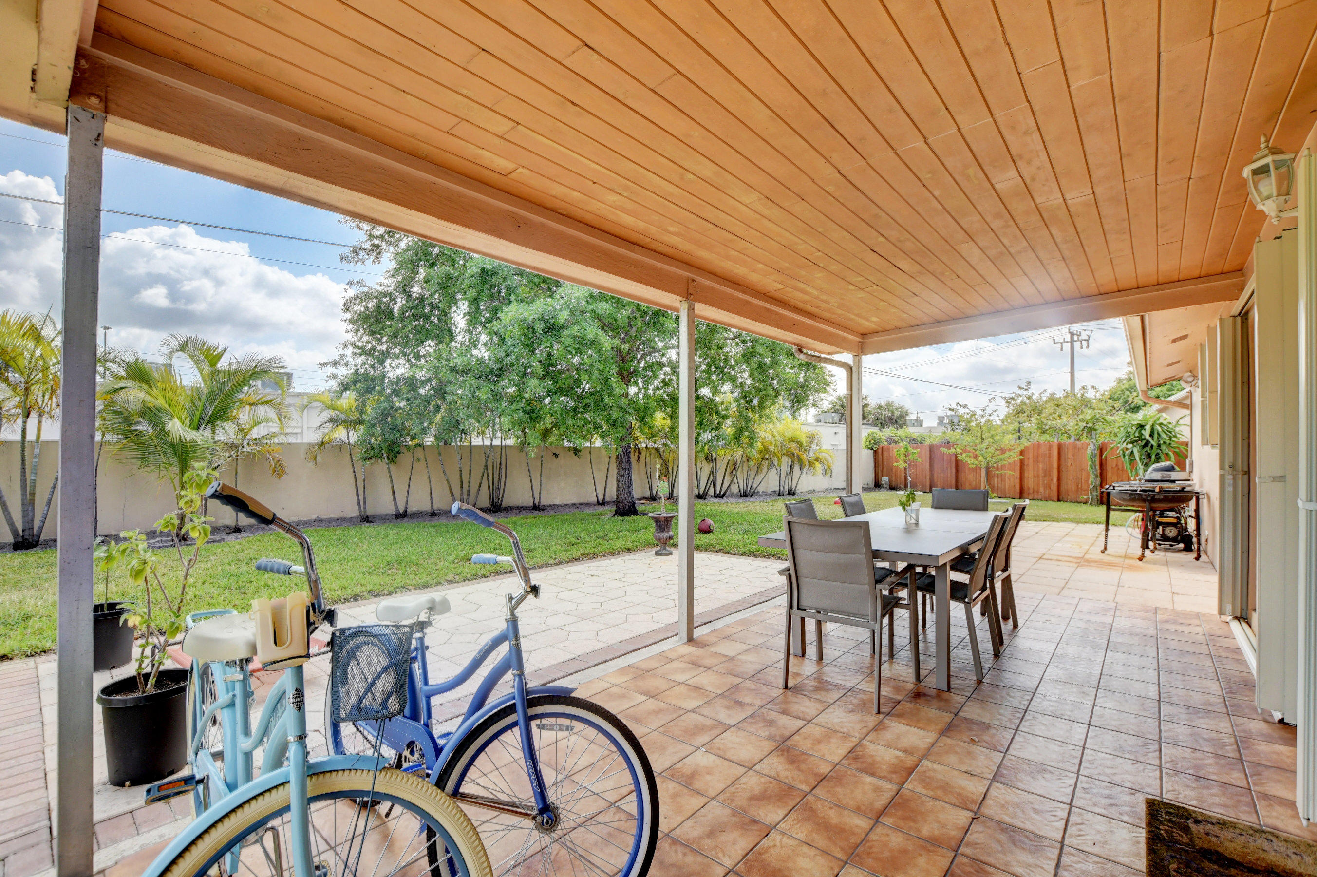 10092 Windtree Lane Boca Raton, FL 33428 - Photo 26 of 47 29_ebf_3718and4more