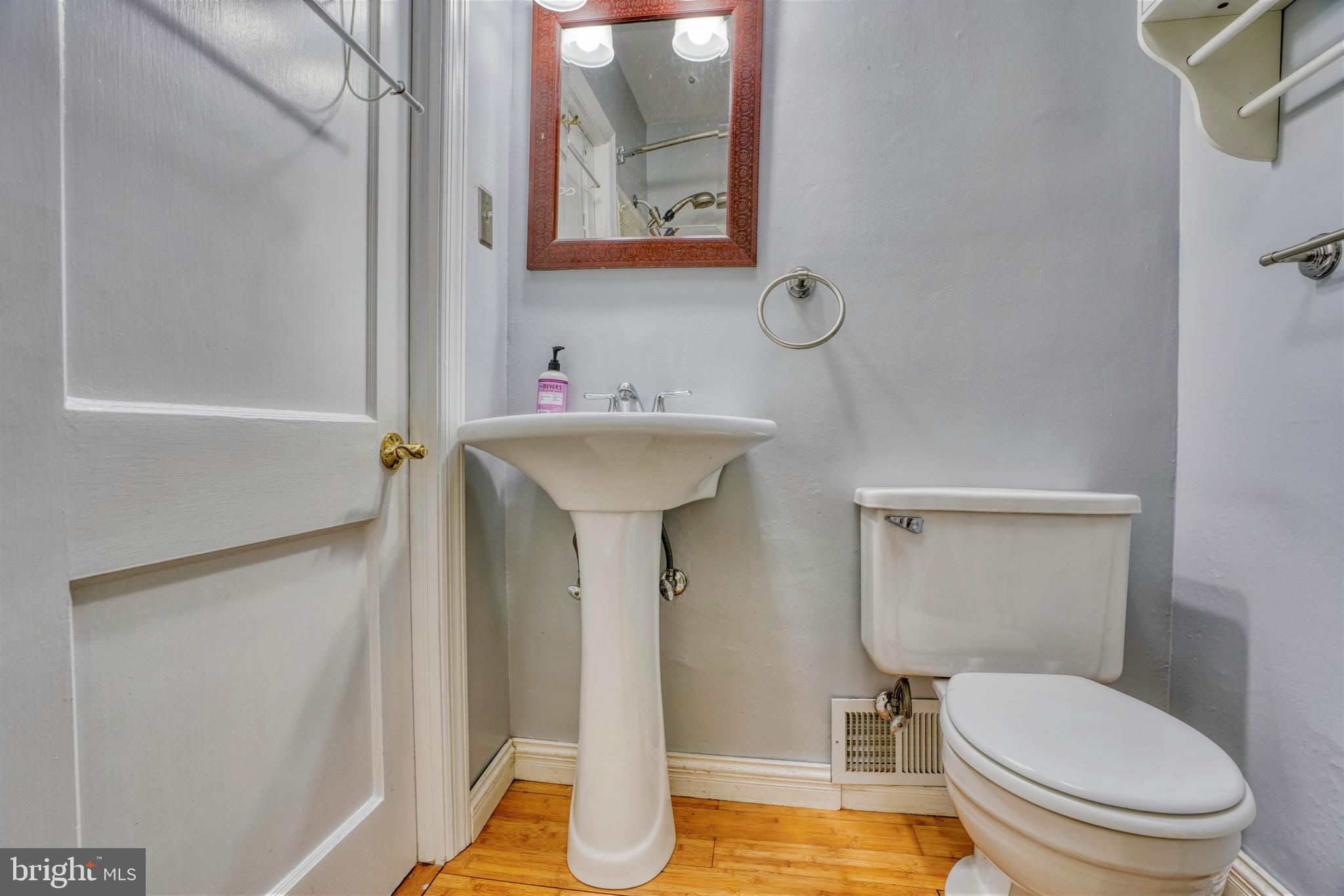 8349 Edgedale Road Baltimore, MD 21234 - Photo 8 of 32