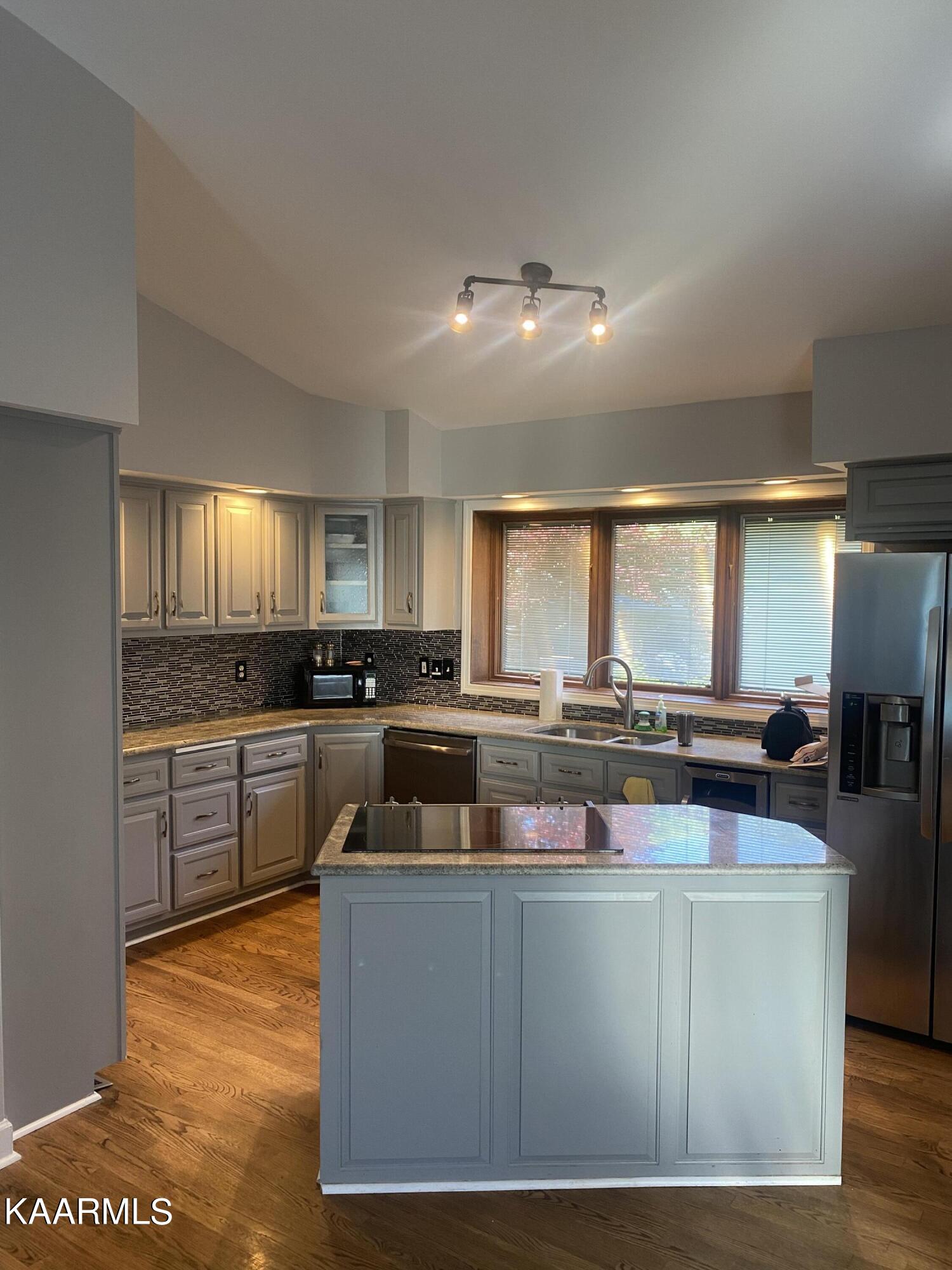 334 Country Club Road La Follette, TN 37766 - Photo 11 of 26 24860557-ED4A-45AD-A890-06A79090BDF0