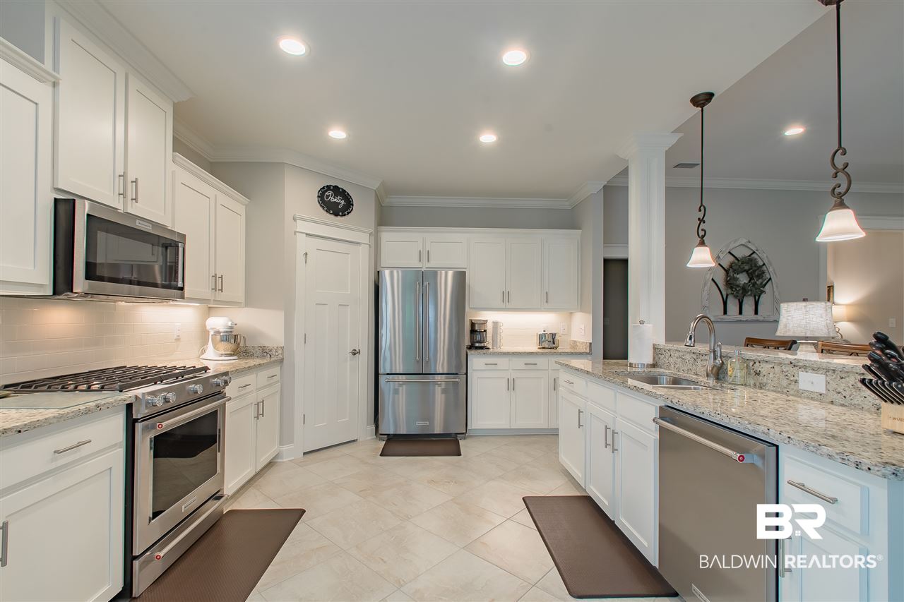 7816 Hemlock Street Daphne, AL 36527 - Photo 10 of 32 Kitchen