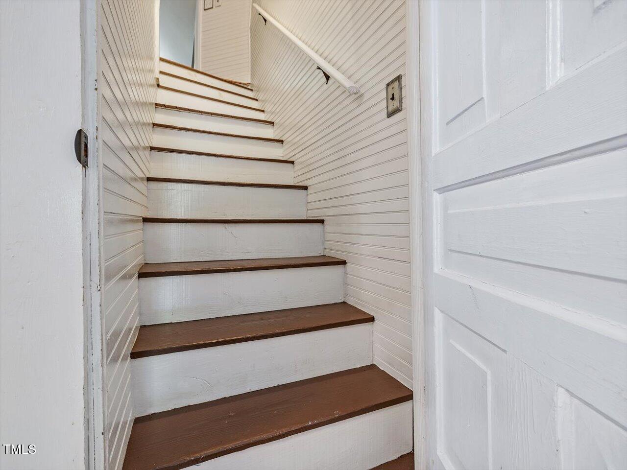 967 Bynum Road Pittsboro, NC 27312 - Photo 85 of 100 086-Back Staircase