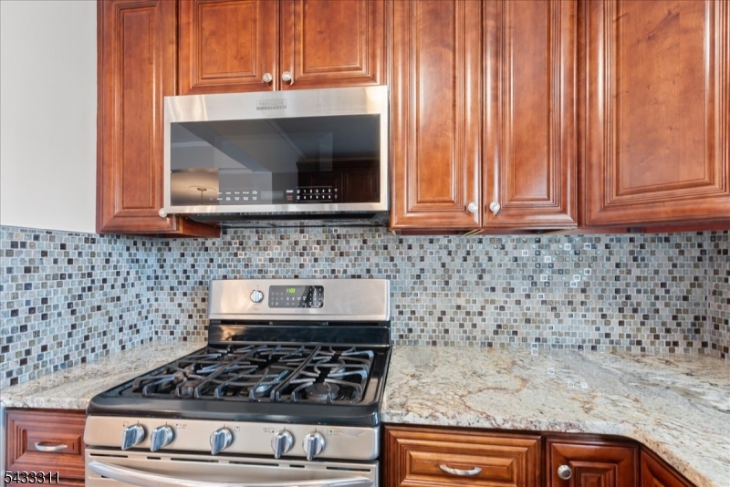 175 Colonial Road West Union, NJ 07083 - Photo 19 of 50