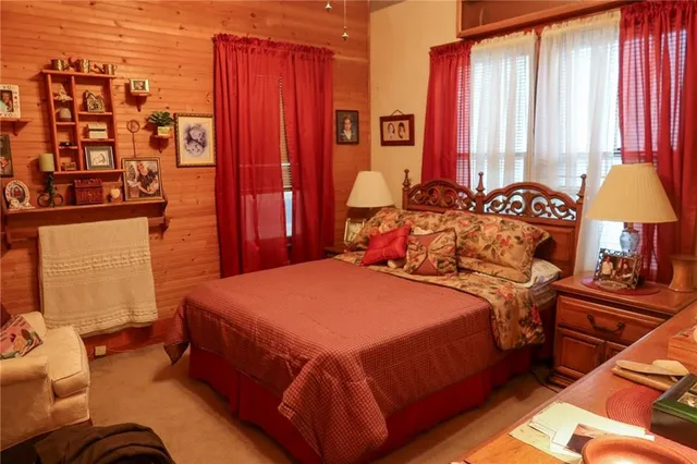 $130,000 | 1327 Lawrence Street, Emporia, KS 66801