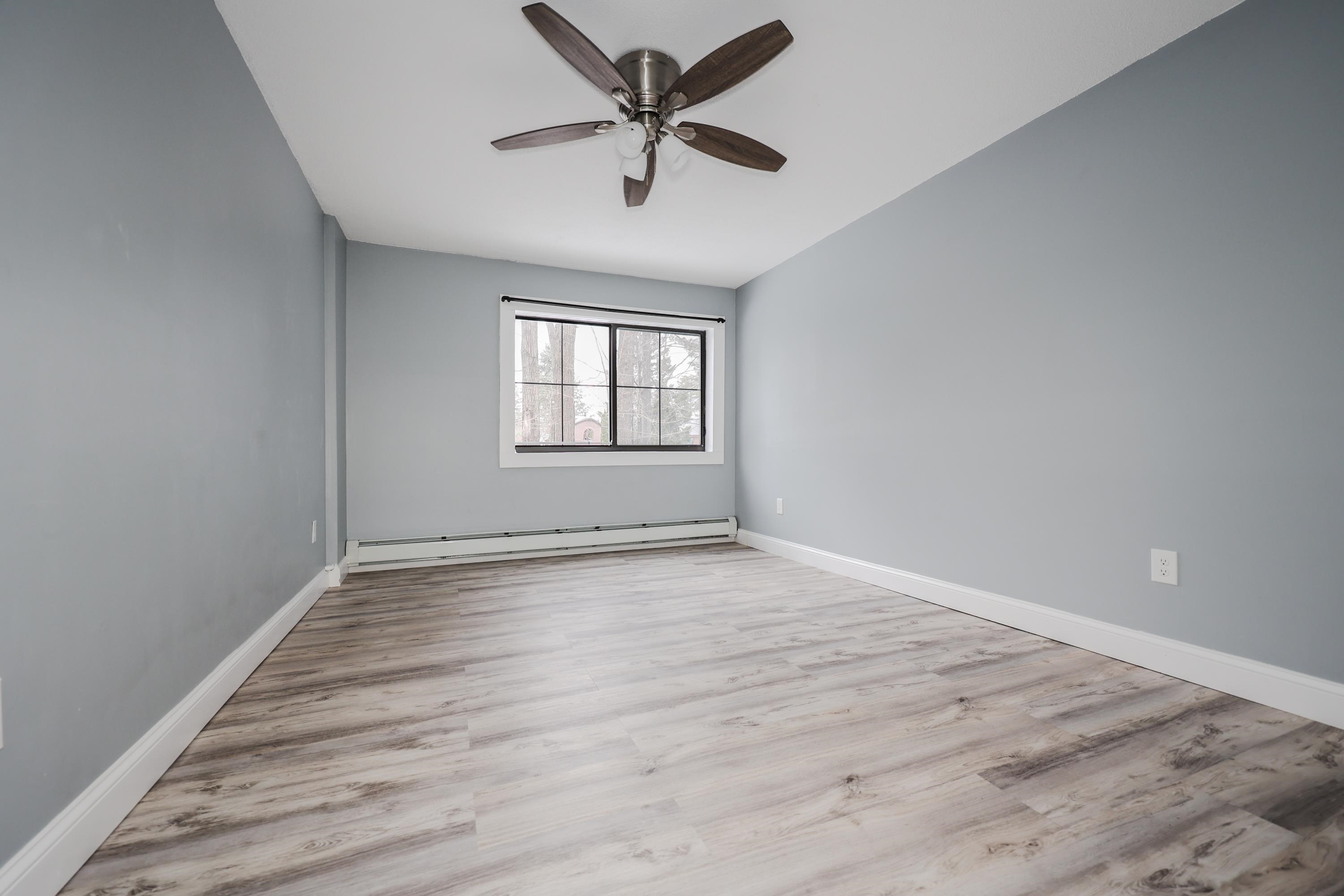 134 Mammoth Road, Unit 7 Hooksett, NH 03106 - Photo 3 of 22