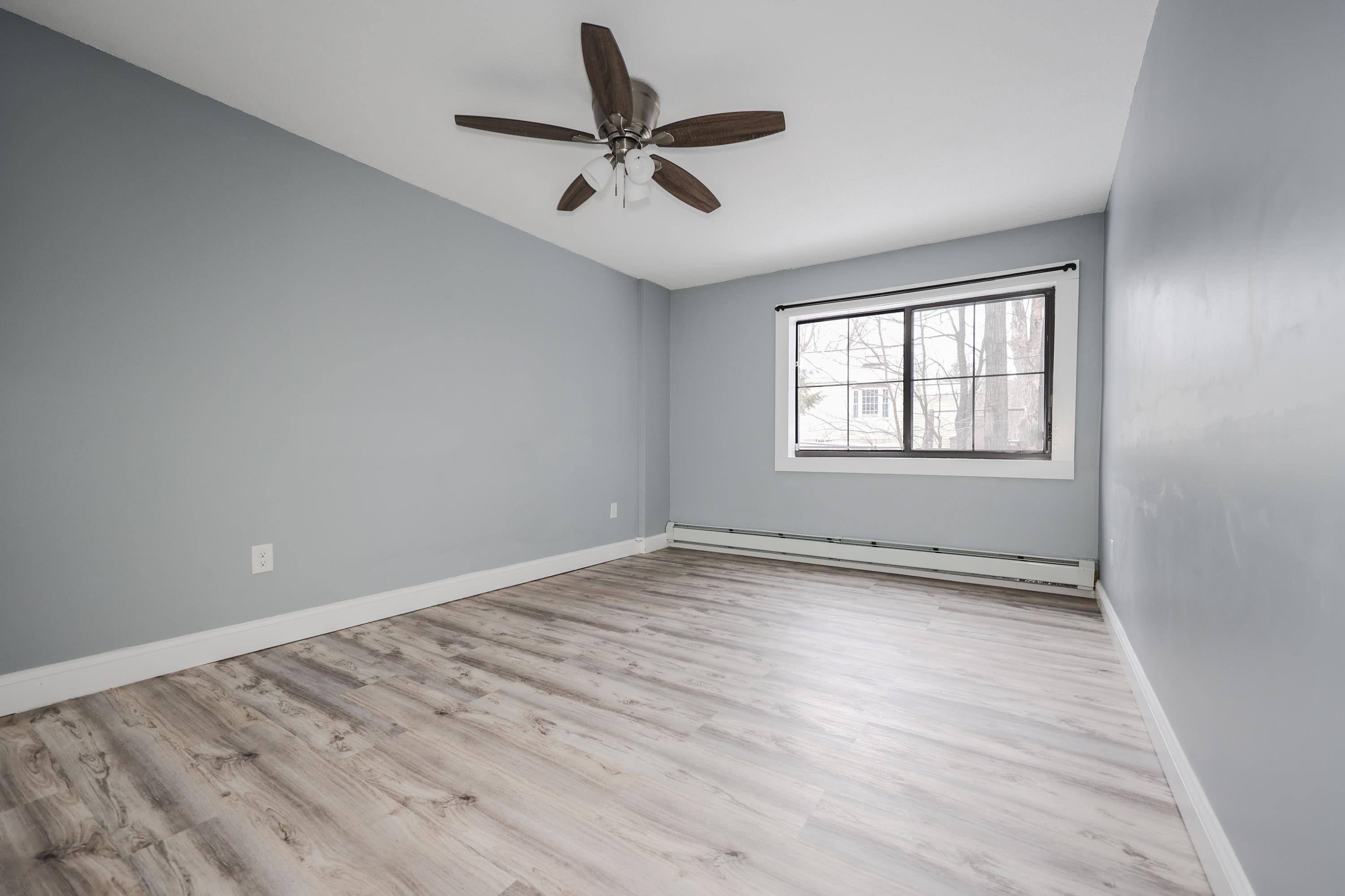 134 Mammoth Road, Unit 7 Hooksett, NH 03106 - Photo 4 of 22
