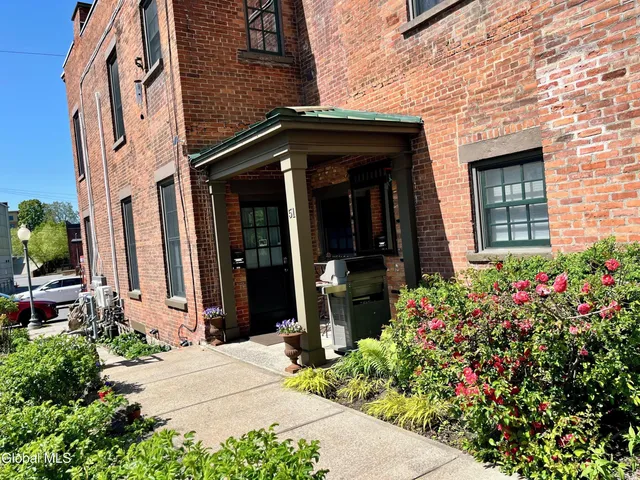 $2,200 | 51 Church Street, Unit A, Saratoga Springs, NY 12866