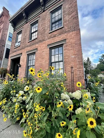 $2,200 | 51 Church Street, Unit A, Saratoga Springs, NY 12866