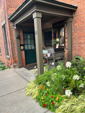 $2,200 | 51 Church Street, Unit A, Saratoga Springs, NY 12866